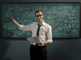 Professeur présentant un tableau